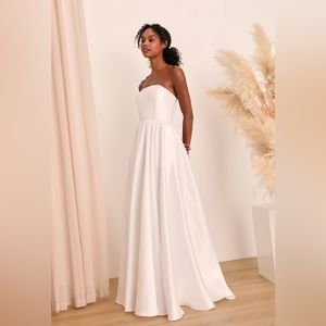 NWT LULUS STRAPLESS WEDDING DRESS